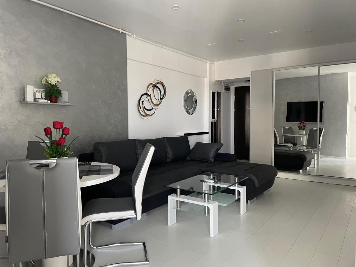 Luxury Westpark 2-Room Apartment Lakeview W5 บูคาเรสต์ ภายนอก รูปภาพ