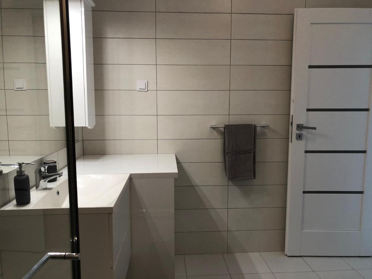 Luxury Westpark 2-Room Apartment Lakeview W5 บูคาเรสต์ ภายนอก รูปภาพ